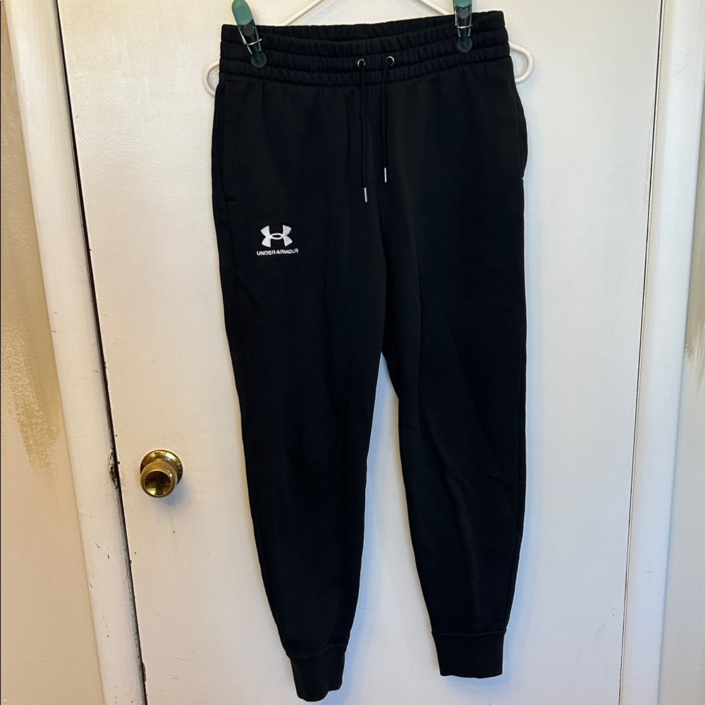 Under Armour Women’s Joggers Black Like-new Size Small